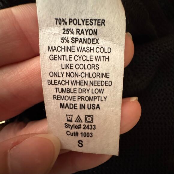 Laila Jayde V-Neck 3/4 Sleeve Sheer Top Women Size Small Black NWT Pullover - Picture 7 of 7